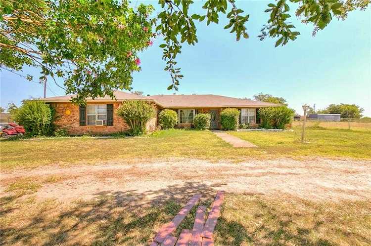 605 Reynolds Road Godley, TX 76044