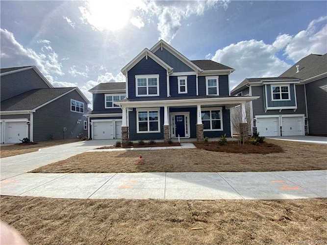 1024 Claires Creek Ln Davidson, NC 28036