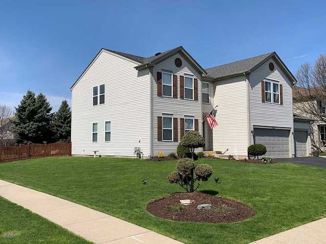 1013 W Butterfield Circle Shorewood, IL 60404
