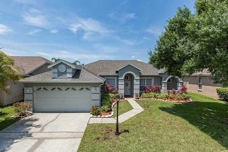 12418 Seabrook Drive Tampa, FL 33626