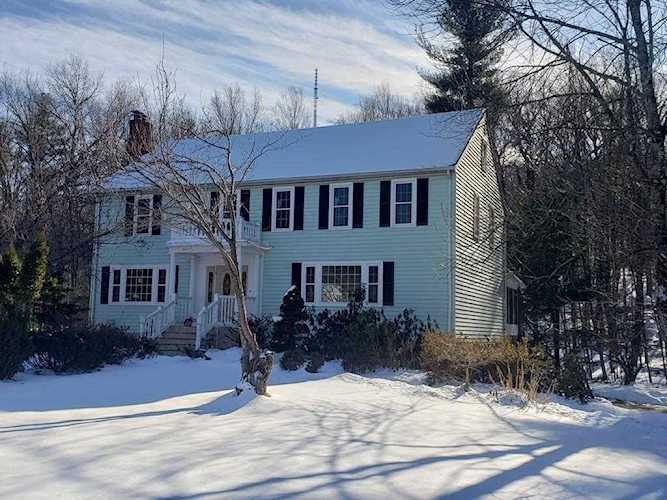 19 Gavin Circle Andover, MA 01810