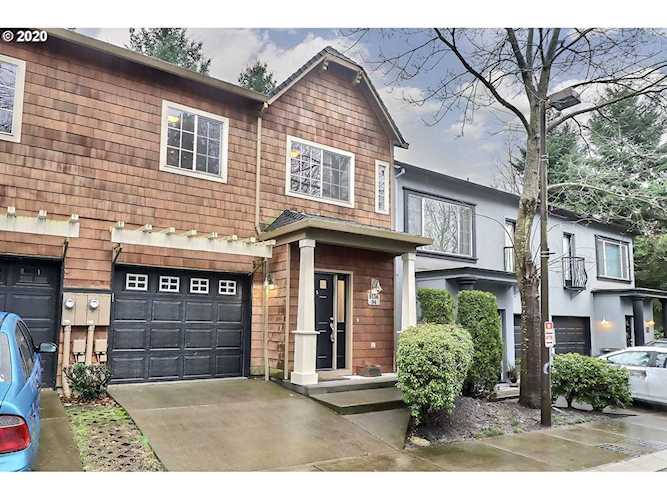 8136 SE Aspen Summit Dr Portland, OR 97266