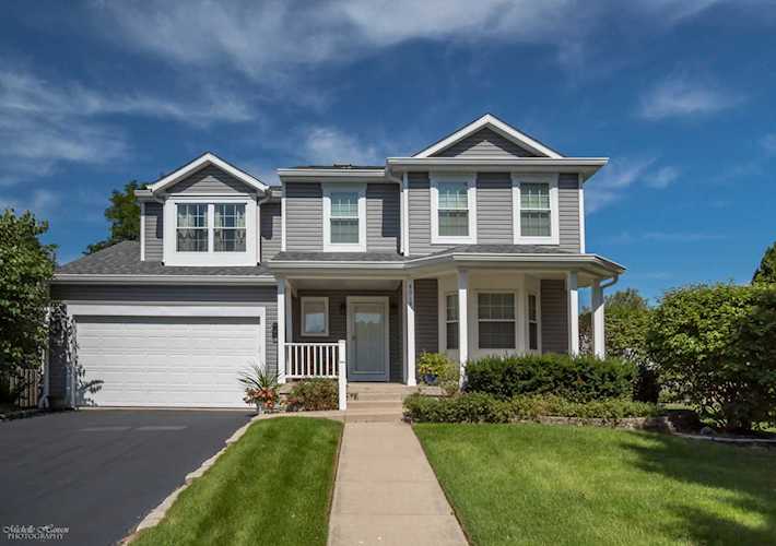 8012 Redwood Ct Fox Lake, IL 60020