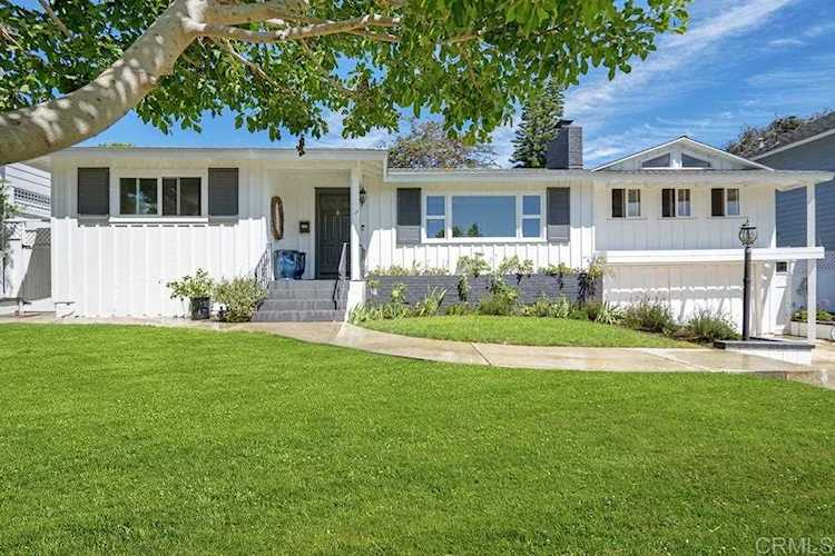 6127 Beaumont Ave La Jolla, CA 92037