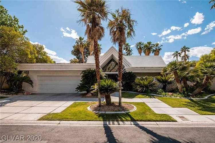 208 Desert View St Las Vegas, NV 89107