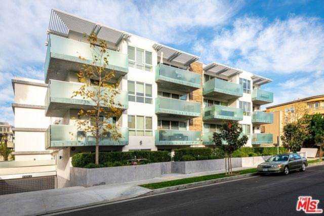 12045 Guerin Street #PH1 Studio City, CA 91604