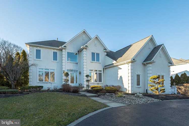 7 Krysta Ct Mount Laurel, NJ 08054