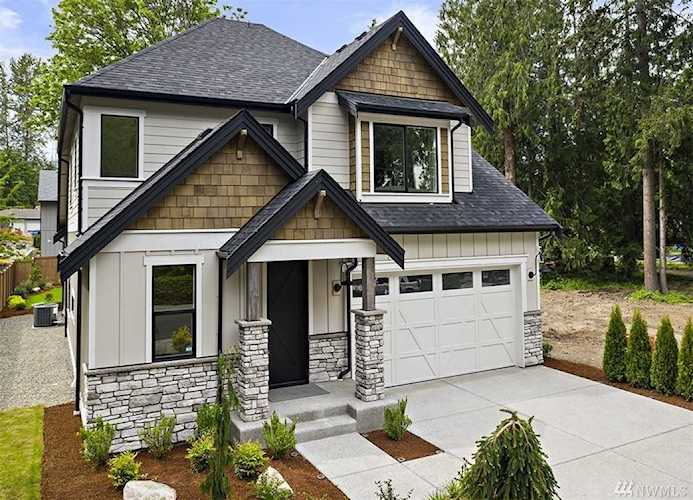 26017 216th Place SE Maple Valley, WA 98038