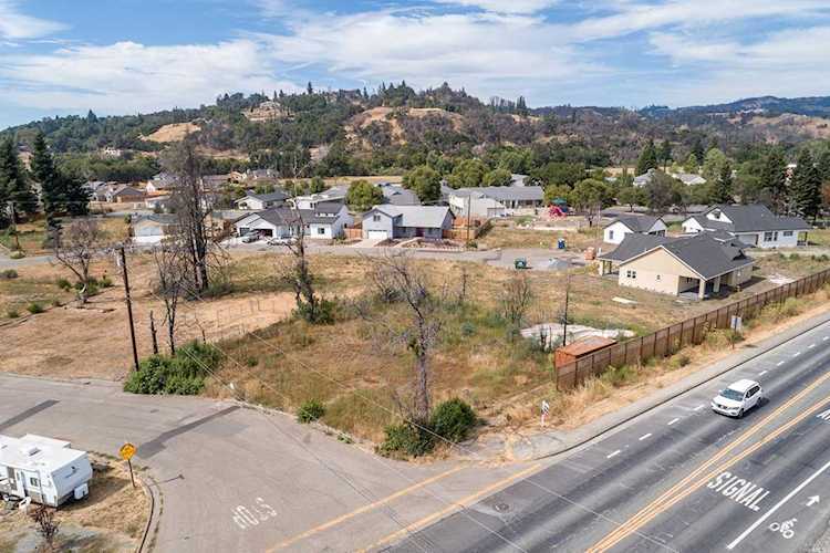 4581 Lambert Drive Santa Rosa, CA 95403 | MLS 21919003 Photo 1