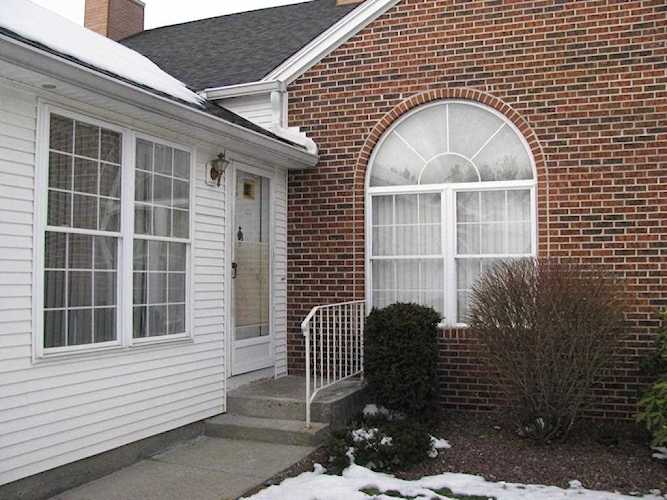 11 Castle Hill Rd #F Agawam, MA 01001 | MLS 72614148 Photo 1