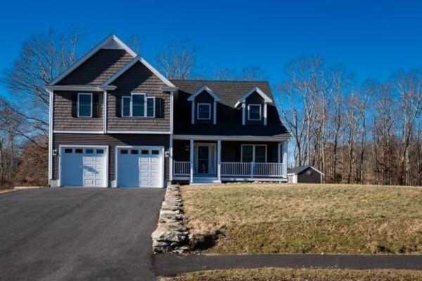 32 Jennings Way Westport, MA 02790