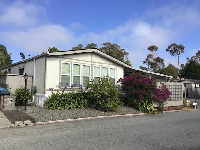 74 Sailfish Ct 74 Half Moon Bay, CA 94019