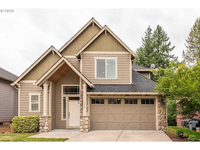 1056 W Alder St Washougal, WA 98671
