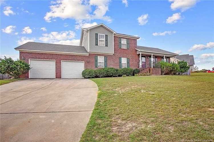 5019 Woodspring Dr Hope Mills, NC 28348