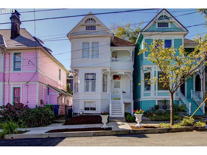 14 SW Whitaker St Portland, OR 97239
