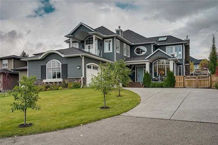 972 East Chestermere Drive Chestermere, AB T1X 1R2
