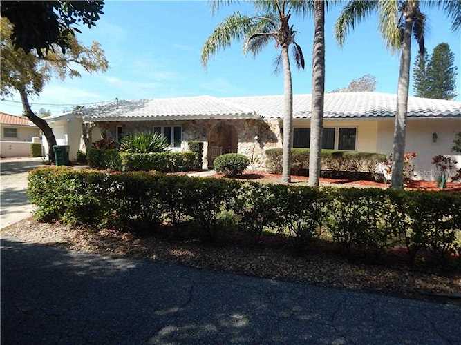 6948 Belgrave Drive Sarasota, FL 34242