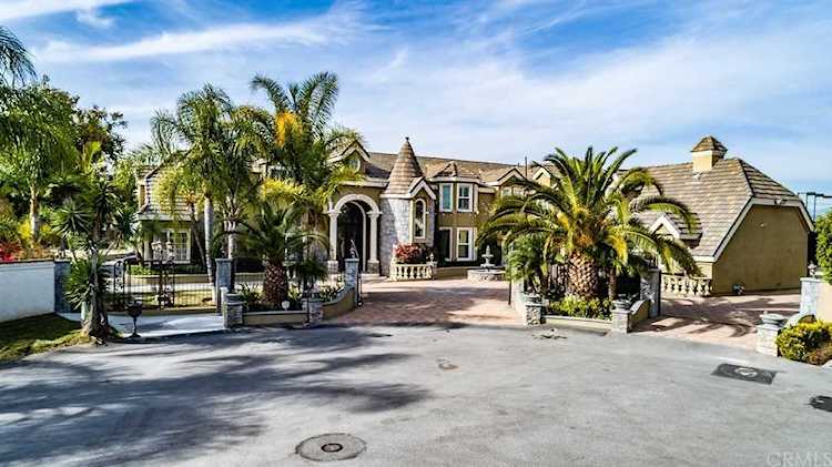 151 Toby Lane Anaheim Hills, CA 92807