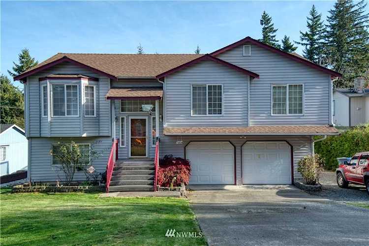 7404 207th Ave E Bonney Lake, WA 98391 | MLS ® 1523113 Photo 1