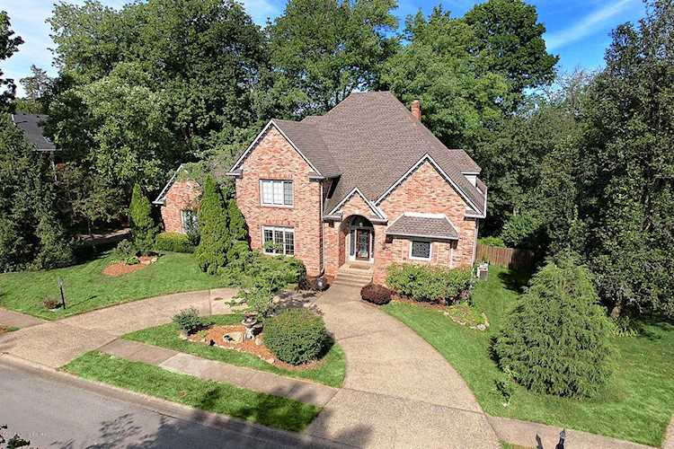 843 Lake Forest Pkwy Louisville, KY 40245 | MLS 1542359 Photo 1