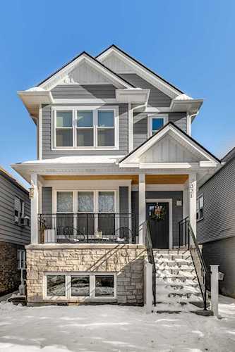 1021 Dewey Ave Evanston, IL 60202