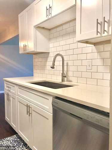 4371 Wilshire Boulevard #103 Mound, MN 55364