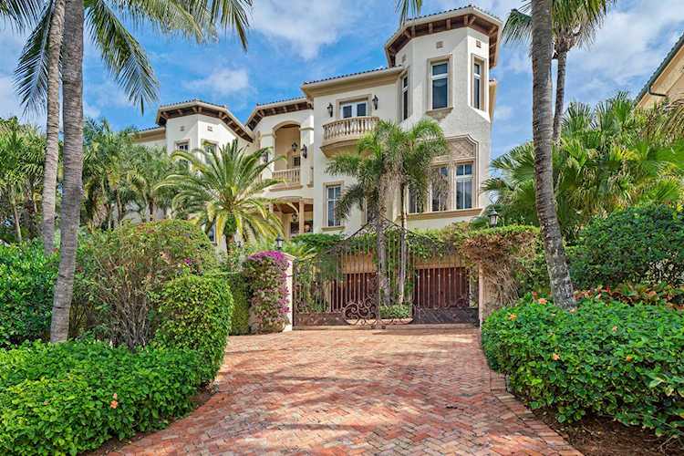 4117 S Ocean Boulevard Highland Beach, FL 33487