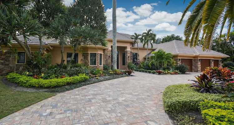 17938 Lake Estates Drive Boca Raton, FL 33496