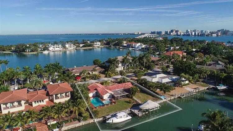 114 N Warbler Lane Sarasota, FL 34236