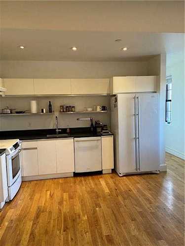 555 Roosevelt AV, Unit#206 #206 Central Falls, RI 02863