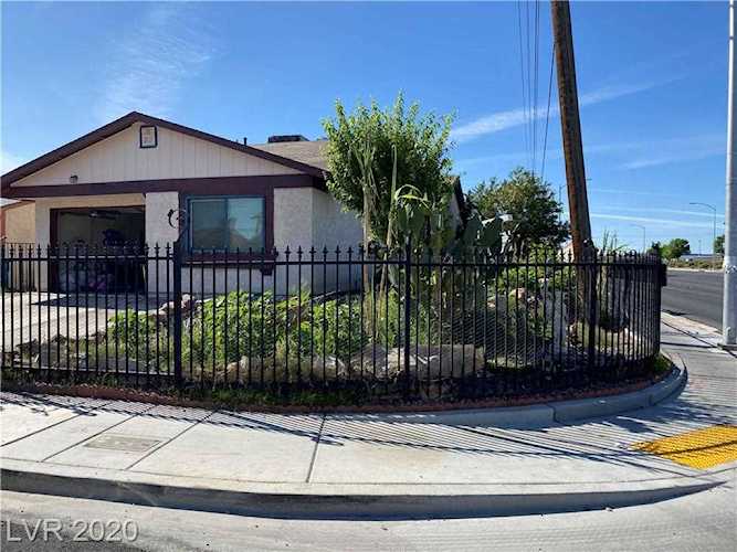 6677 Escalon Dr Las Vegas, NV 89108