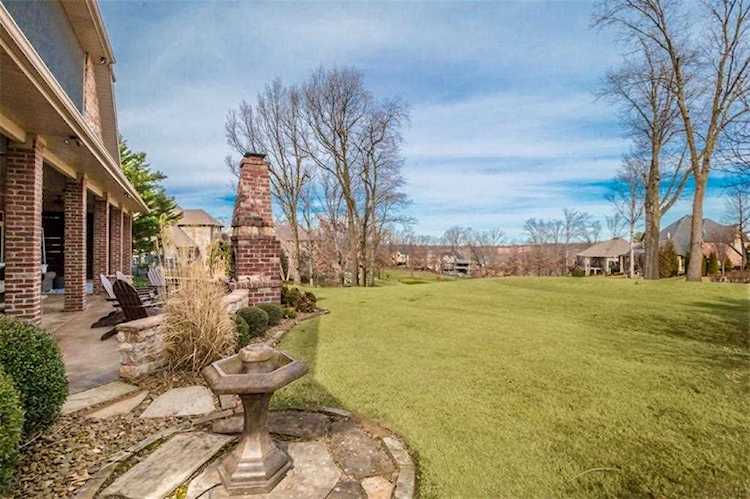 7001 W Balmoral Dr Rogers, AR 72758