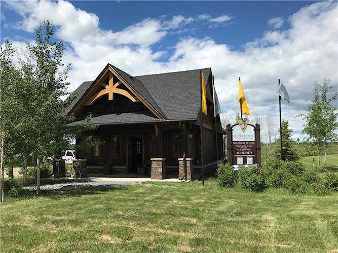 2 Silverhorn Park Rural Rocky View County, AB T3R 0X3