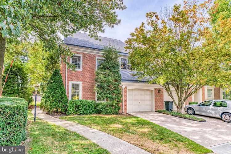 44 Foxwood Dr Moorestown, NJ 08057 | MLS NJBL356746 Photo 1