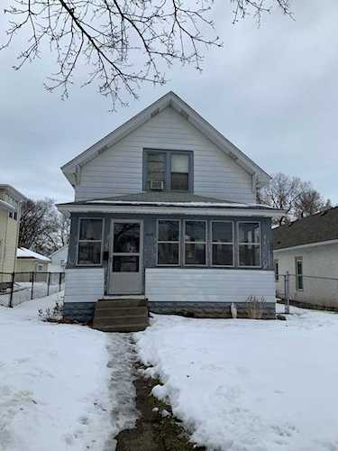 1049 Geranium Avenue E Saint Paul, MN 55106