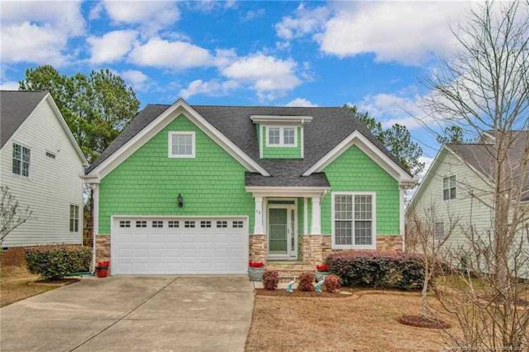 38 Cottswold Ln Spring Lake, NC 28390
