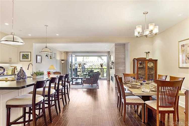 2357 Ocean St Carlsbad, CA 92008