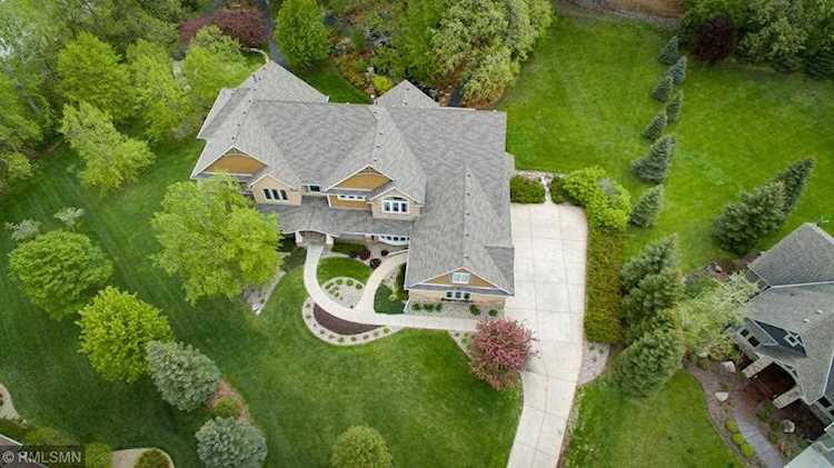 950 Rivage Lane Burnsville, MN 55306