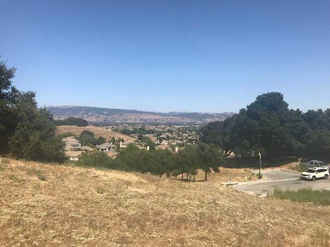 1975 Saffron Court Gilroy, CA 95020