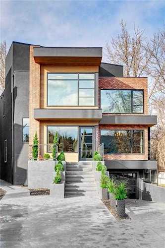 738 Rideau Road SW Calgary, AB T2S 0R6