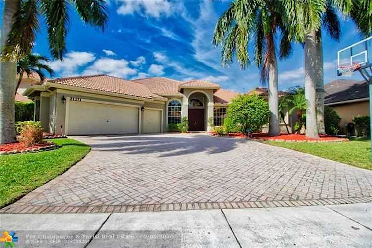 21271 Falls Ridge Way Boca Raton, FL 33428