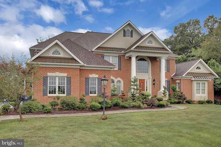 83 Ashton St Carlisle, PA 17015