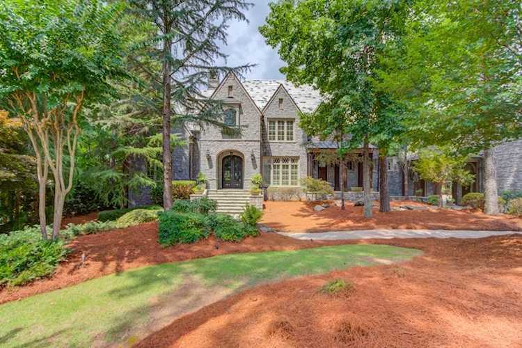 929 Middle Fork Trl Suwanee, GA 30024