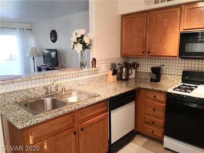 3038 Casey Dr #202 Las Vegas, NV 89120