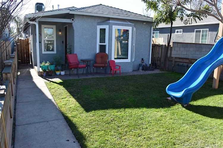 2716 W Chandler Boulevard Burbank, CA 91505