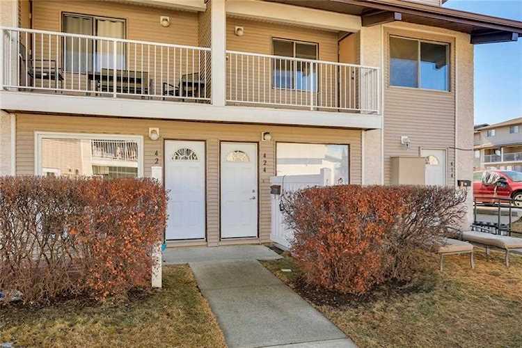 200 Brookpark Drive SW #424 Calgary, AB T2W 3E5