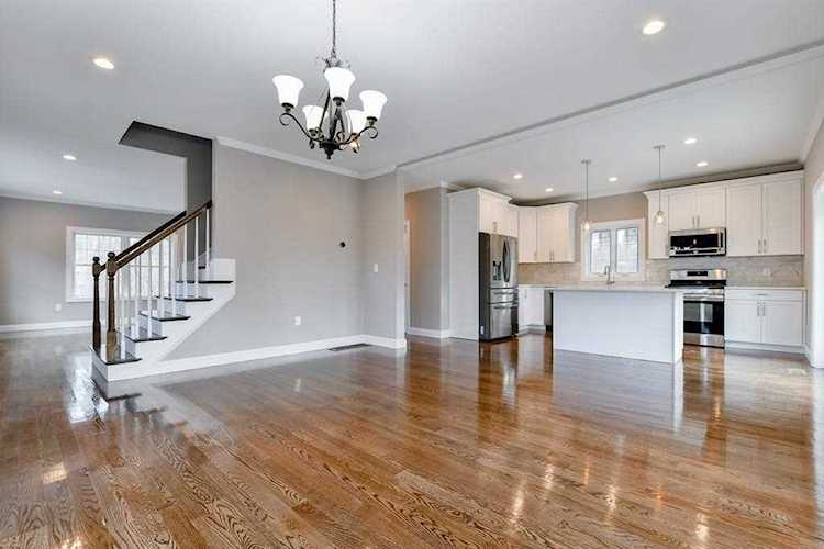 23 Peabody Street Middleton, MA 01949
