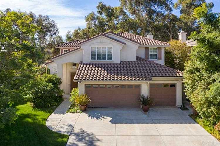 7349 Gabbiano Ln Carlsbad, CA 92011