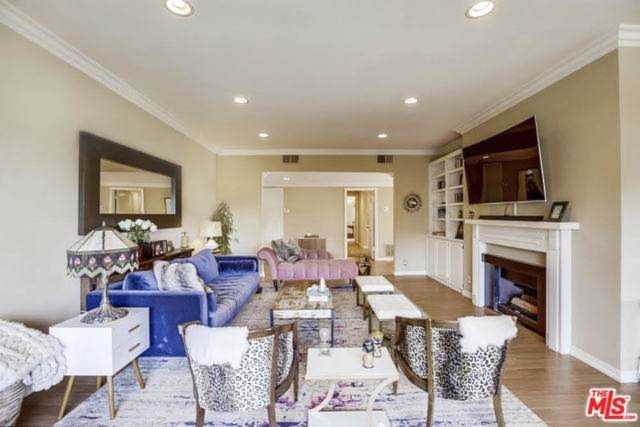5625 Cambridge Way #201 Culver City, CA 90230