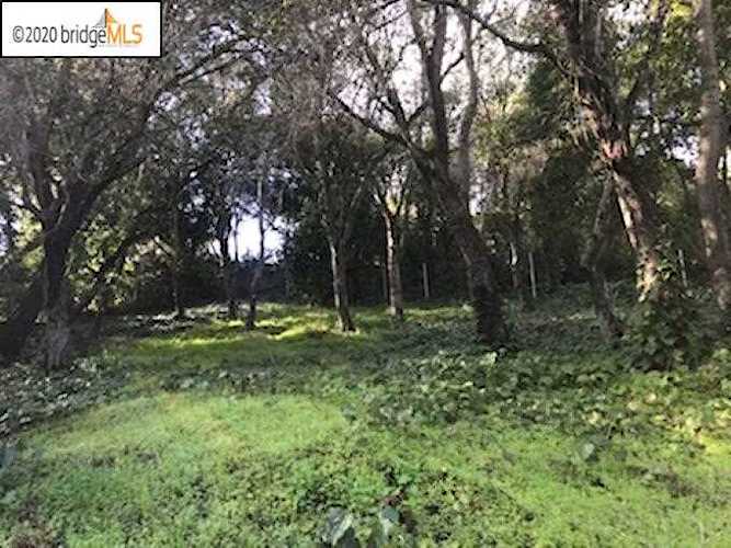 Oakdale Ave Oakland, CA 94605